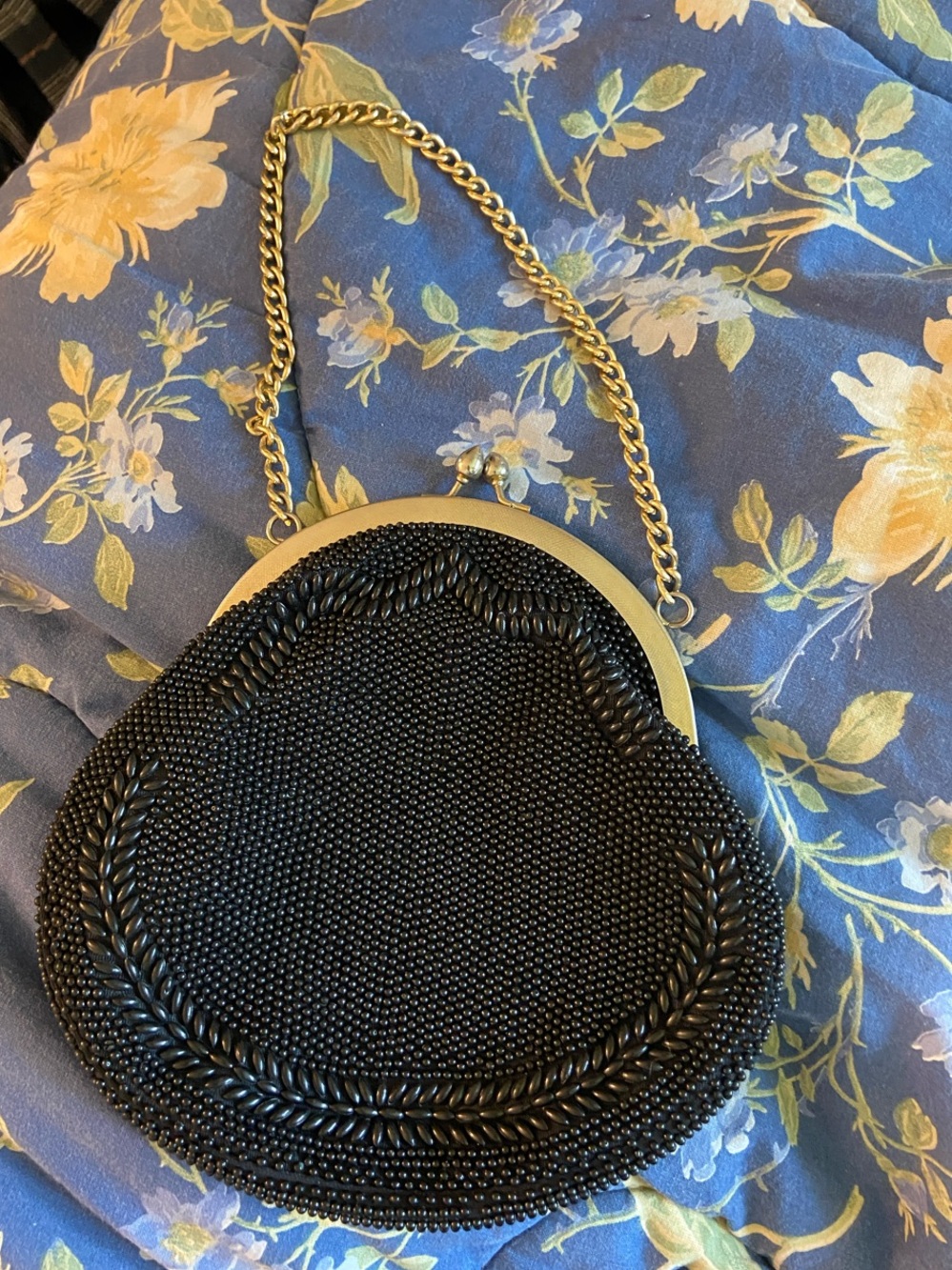 Vintage-Inspired Black Beaded Chain Wristlet Purse